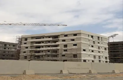 شقة - 2 غرف نوم - 3 حمامات للبيع في كمبوند البروج - كمبوندات الشروق - مدينة الشروق - القاهرة