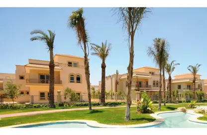 Villa - 4 Bedrooms - 4 Bathrooms for sale in Greens - 6th District - Sheikh Zayed City - Giza
