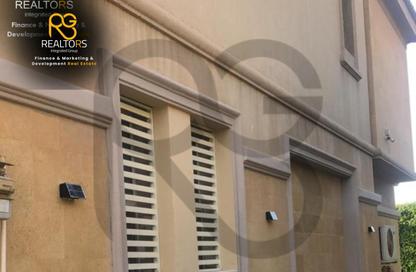 Villa - 3 - 3 for sale in Meadows Park - Sheikh Zayed Compounds - Sheikh Zayed City - Giza