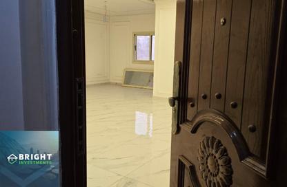 Apartment - 3 Bedrooms - 3 Bathrooms for sale in Al Narges 2 - Al Narges - New Cairo City - Cairo