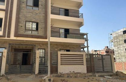 Apartment - 2 Bedrooms - 1 Bathroom for sale in Bait Alwatan - The 5th Settlement - New Cairo City - Cairo