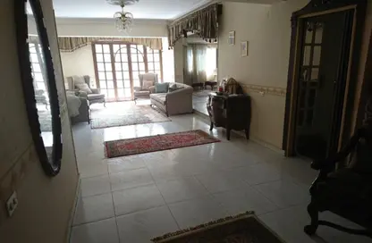 شقة - 3 غرف نوم - 2 حمامات للبيع في شارع شهاب - المهندسين - الجيزة