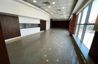 Office Space - Studio - 7+ Bathrooms for rent in Cornish El Nile St. - Maadi - Hay El Maadi - Cairo