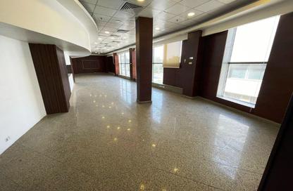 Office Space - Studio - 7+ Bathrooms for rent in Cornish El Nile St. - Maadi - Hay El Maadi - Cairo