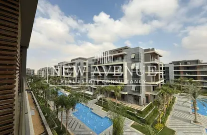 Apartment - 2 Bedrooms - 2 Bathrooms for sale in El Patio Oro - 5th Settlement Compounds - The 5th Settlement - New Cairo City - Cairo