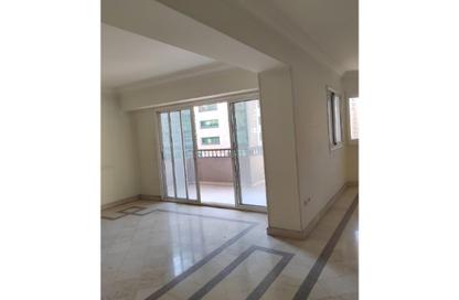 Apartment - 3 Bedrooms - 3 Bathrooms for sale in Gamal Selim St. - Al Hadiqah Al Dawliyah - 7th District - Nasr City - Cairo