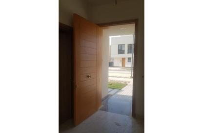 فيلا - 3 غرف نوم - 4 حمامات للبيع في كمبوند البروج - كمبوندات الشروق - مدينة الشروق - القاهرة