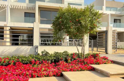 Townhouse - 3 Bedrooms - 4 Bathrooms for sale in Fifth Square - The 5th Settlement - New Cairo City - Cairo