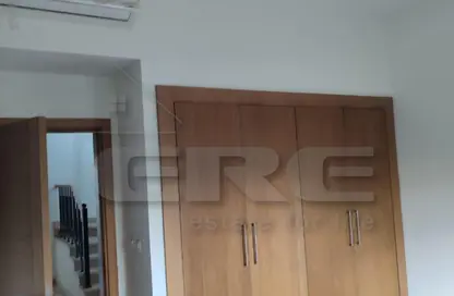 منزل مزدوج - 4 غرف نوم - 4 حمامات للايجار في ليفانا - اب تاون كايرو - المقطم - القاهرة