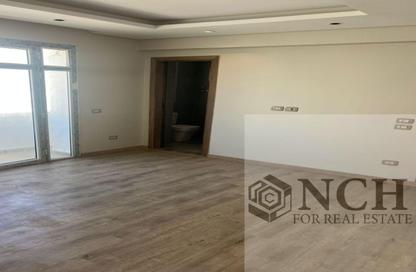 Apartment - 3 Bedrooms - 3 Bathrooms for rent in Garden Residence - Hyde Park - New Cairo City - Cairo