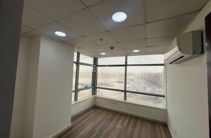 Office Space - Studio - 1 Bathroom for rent in Zahraa Al Maadi St. - Degla - Hay El Maadi - Cairo