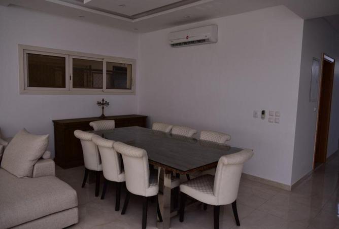 8608345 - Property Image 2