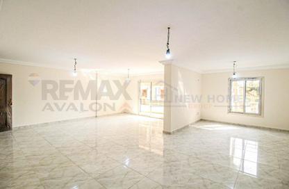 Apartment - 3 Bedrooms - 3 Bathrooms for sale in Kafr Abdo - Roushdy - Hay Sharq - Alexandria