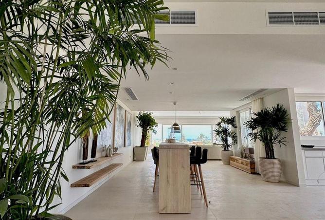 53722048 - Property Image 2