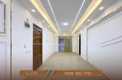 Apartment - 3 Bedrooms - 2 Bathrooms for sale in Gamal Abdel Nasser Road - El Asafra Bahary - Asafra - Hay Than El Montazah - Alexandria