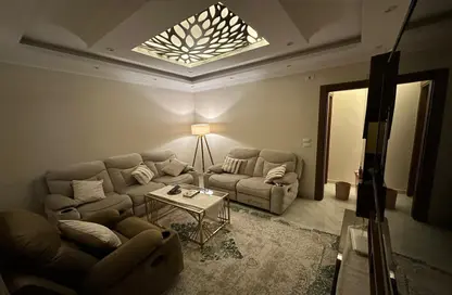 شقة - 3 غرف نوم - 2 حمامات للبيع في الشطر العاشر - زهراء المعادي - حي المعادي - القاهرة