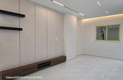Apartment - 3 Bedrooms - 2 Bathrooms for sale in Gate 4 - Mena - Hadayek El Ahram - Giza