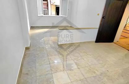 Apartment - 2 Bedrooms - 1 Bathroom for sale in Talaat St. - San Stefano - Hay Sharq - Alexandria
