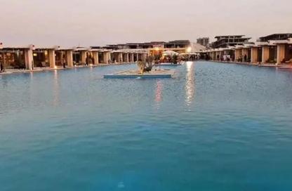 شاليه - غرفة نوم - 2 حمامات للبيع في دايركشن وايت - راس الحكمة - الساحل الشمالي