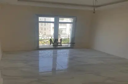 Apartment - 2 Bedrooms - 2 Bathrooms for rent in Garden Residence - Hyde Park - New Cairo City - Cairo