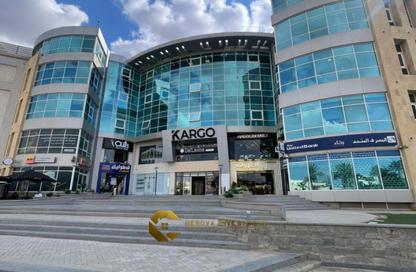 Office Space - 4 Bedrooms - 1 Bathroom for rent in Kargo Mall - Al Shabab St. - Sheikh Zayed City - Giza