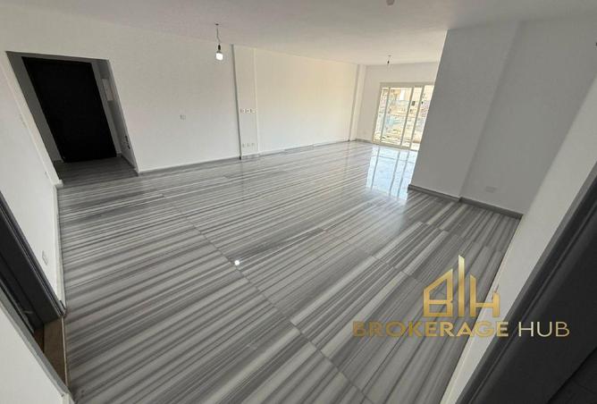 8718130 - صورة العقار 2