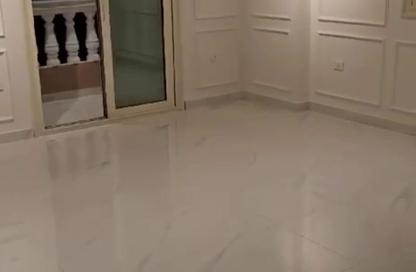 شقة - 3 غرف نوم - 3 حمامات للبيع في ميدان الحكمة - الدقي - الجيزة