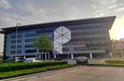 طابق كامل - استوديو - 8 حمامات للايجار في كايرو فيستيفال سيتى - المستثمرين الشمالية - مدينة القاهرة الجديدة - القاهرة