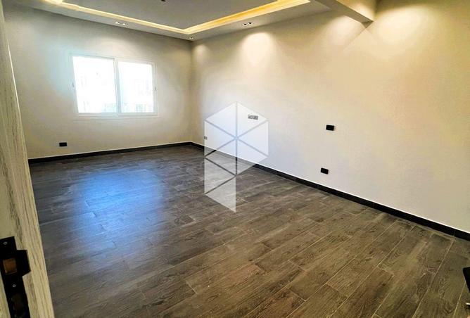 8614947 - Property Image 3