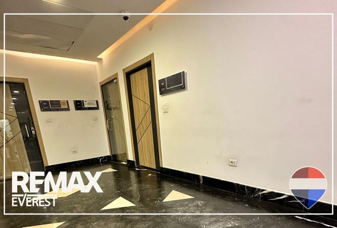 98817684 - Property Image 2