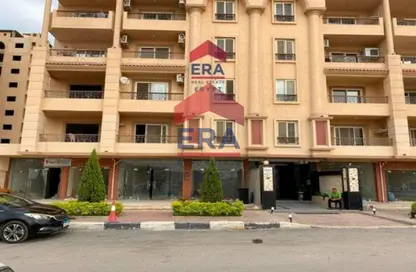 Office Space - Studio - 1 Bathroom for sale in Zahraa Al Maadi St. - Degla - Hay El Maadi - Cairo