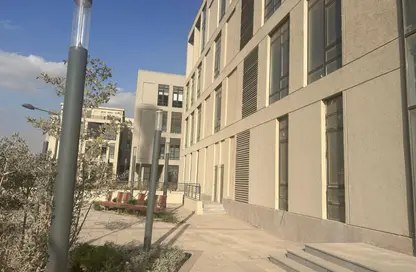 Office Space - Studio - 4 Bathrooms for sale in District 5 - 5th Settlement Compounds - The 5th Settlement - New Cairo City - Cairo