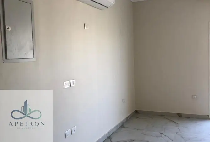 102077402 - Property Image 3