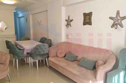 Apartment - 2 Bedrooms - 1 Bathroom for rent in Zezenia - Hay Sharq - Alexandria
