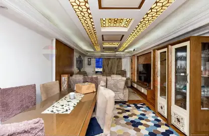 شقة - 3 غرف نوم - 3 حمامات للبيع في شارع مصطفي كامل - سموحة - حي شرق - الاسكندرية شقة - 3 غرف نوم - 3 حمامات للبيع في شارع مصطفي كامل - سموحة - حي شرق - الاسكندرية