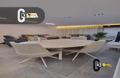 شقة - 2 غرف نوم - 2 حمامات للايجار في شارع احمد بن حنبل - الرحاب المرحلة الأولى - الرحاب - مدينة القاهرة الجديدة - القاهرة