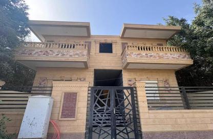 Apartment - 3 Bedrooms - 3 Bathrooms for sale in 1st Neighborhood - 2nd District East - Shorouk City - Cairo