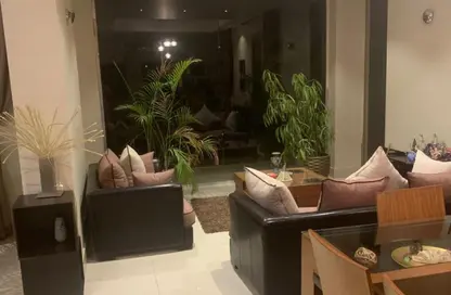 فيلا - 5 غرف نوم - 6 حمامات للبيع في الجريا - كمبوندات الشيخ زايد - الشيخ زايد - الجيزة