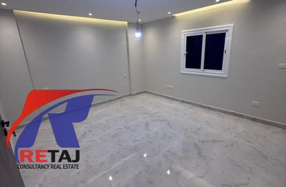 Apartment - 3 Bedrooms - 3 Bathrooms for sale in Mohammed Al Maqref St. - 6th Zone - Nasr City - Cairo