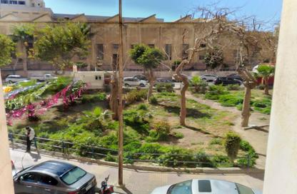 Office Space - 3 Bedrooms - 1 Bathroom for sale in El Shatby - Hay Wasat - Alexandria