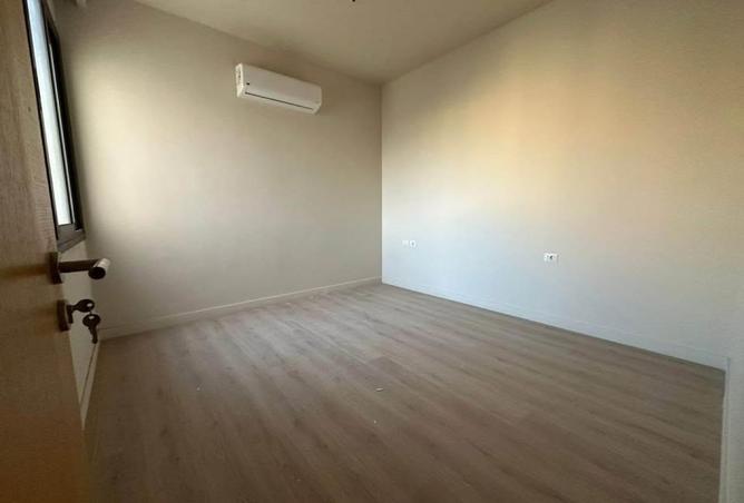 70374132 - صورة العقار 2