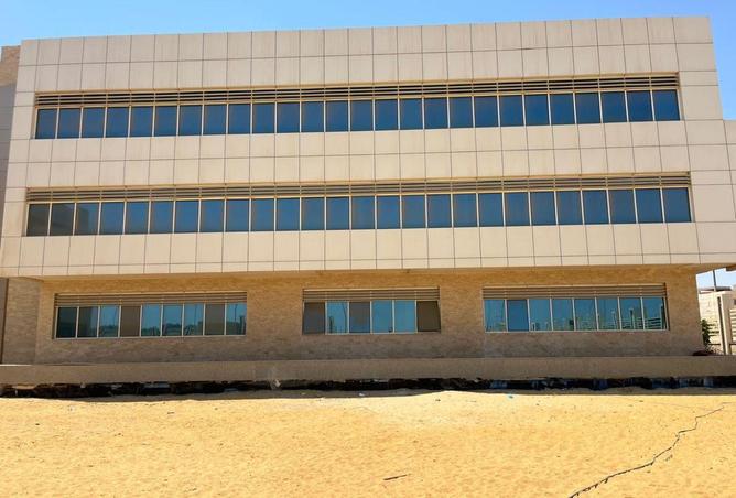 2OiLBxG4dZg - Property Image 2