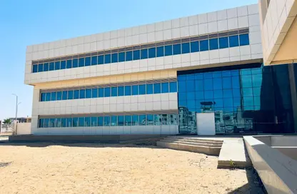 Whole Building - Studio for sale in Gamal Abdel-Nasser Axis - 6 October City - Giza