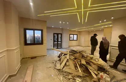 Apartment - 3 Bedrooms - 3 Bathrooms for sale in South Investors Area - New Cairo City - Cairo