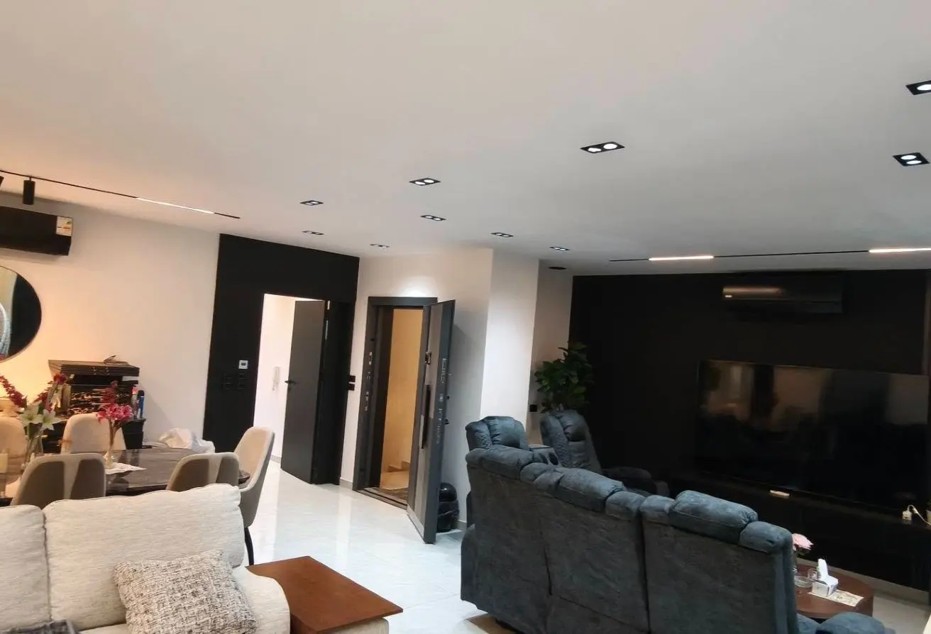114619169 - Property Main Image