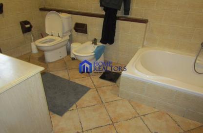 Apartment - 3 Bedrooms - 2 Bathrooms for rent in Ahmed Heshmat St. - Zamalek - Cairo
