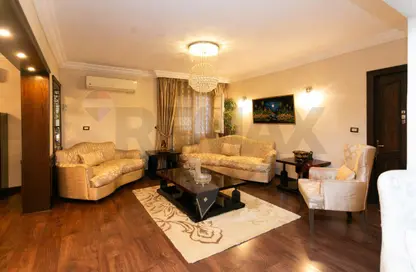 شقة - 4 غرف نوم - 2 حمامات للبيع في زيزينيا - حي شرق - الاسكندرية