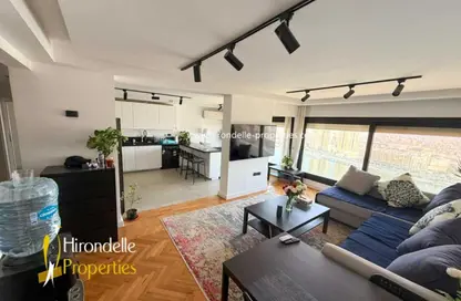 شقة - 3 غرف نوم - 2 حمامات للايجار في شارع ابو الفدا - الزمالك - القاهرة