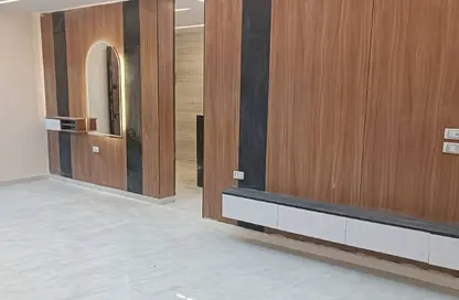 Apartment - 3 Bedrooms - 1 Bathroom for sale in Gate 1 - Khofo - Hadayek El Ahram - Giza Apartment - 3 Bedrooms - 1 Bathroom for sale in Gate 1 - Khofo - Hadayek El Ahram - Giza