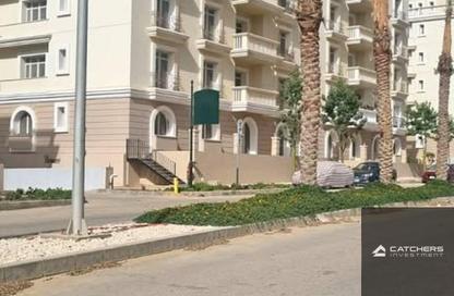 Apartment - 2 Bedrooms - 2 Bathrooms for sale in Hyde Park Central - The 6th Settlement - New Cairo City - Cairo